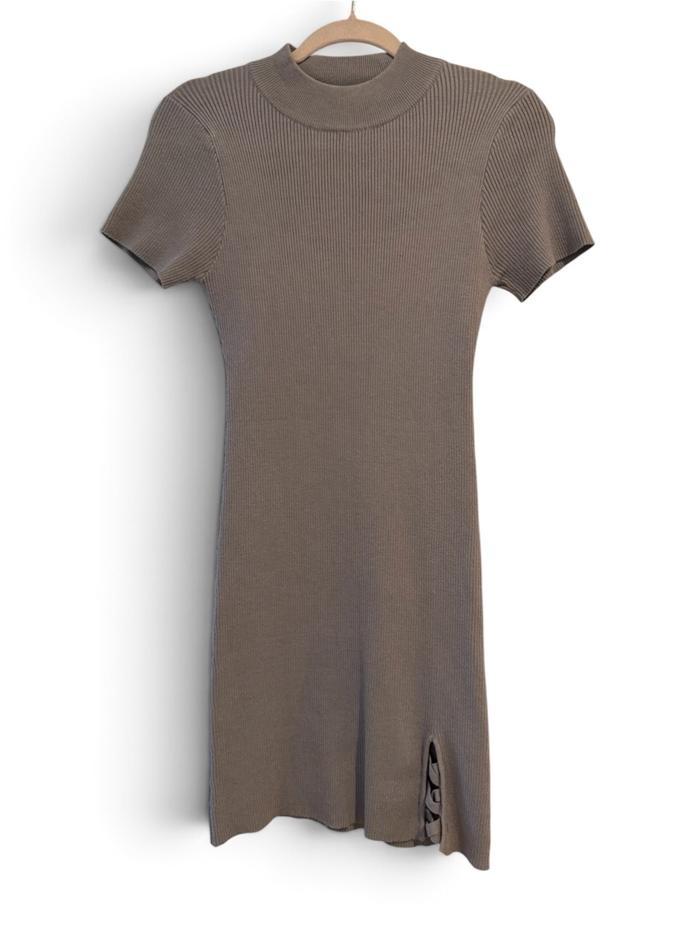 Le Lis Bodycon Midi Dress